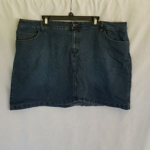 Saint John Bay womens denim skort size 22